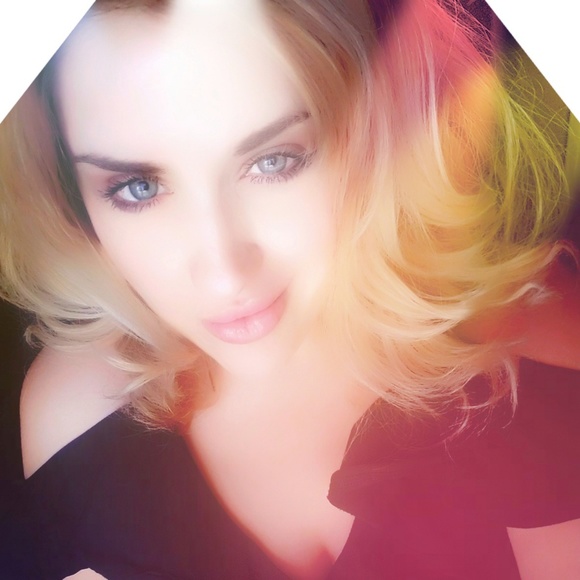 Meet your Posher, Kelly - Picture 4 of 4